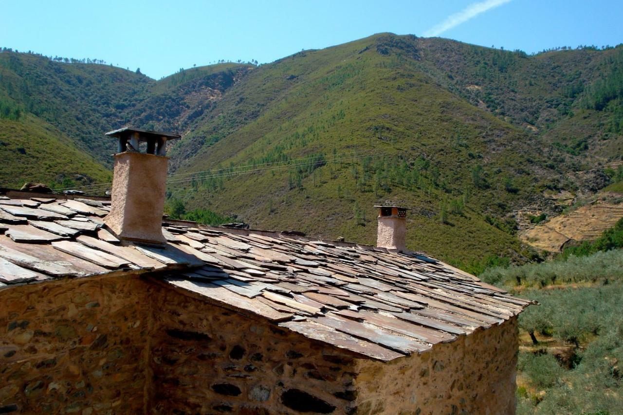 Caserío de Ovejuela Exterior foto